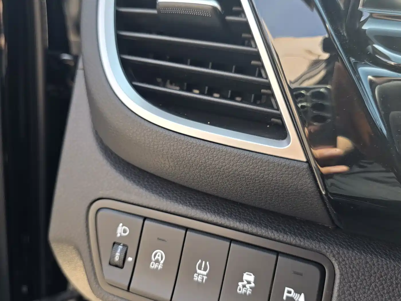 Kia Seltos 2024 2023 1.5L CVT Luxury Edition