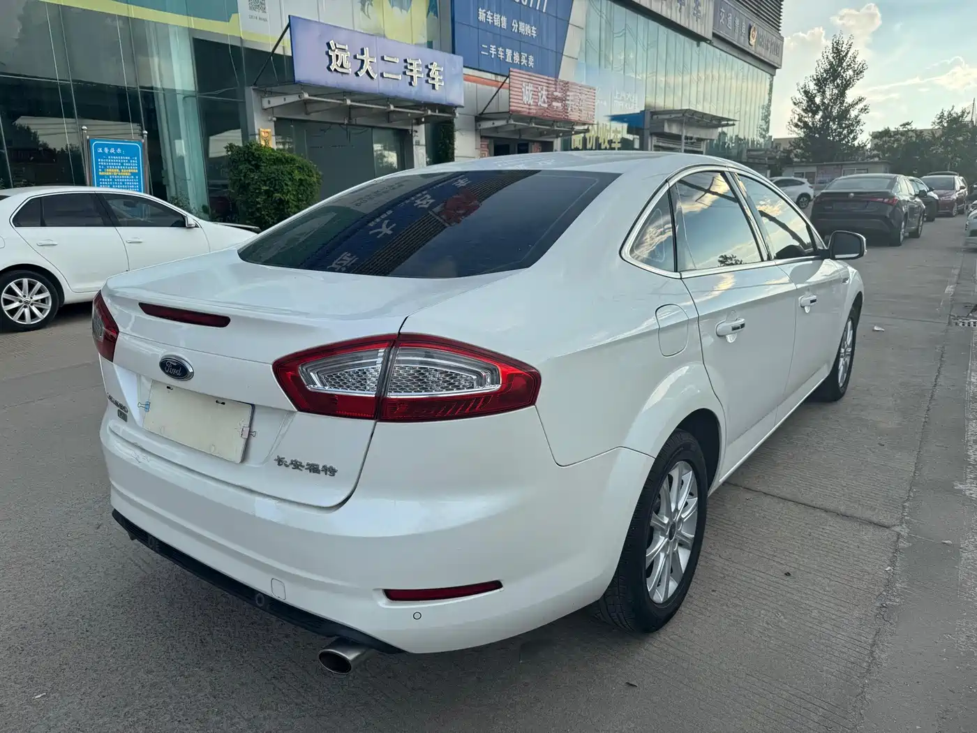 Ford Mondeo 2013 2013 2.3L Fashion Model