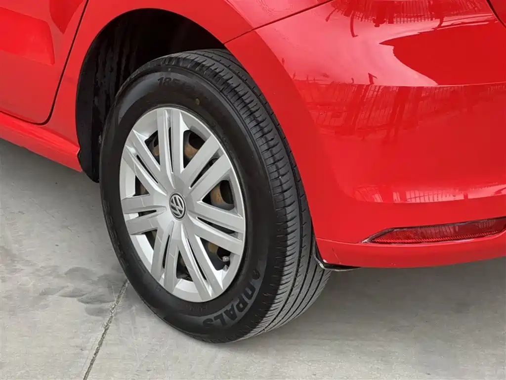 Volkswagen Polo 2016 1.4L Automatic Trend фото 23