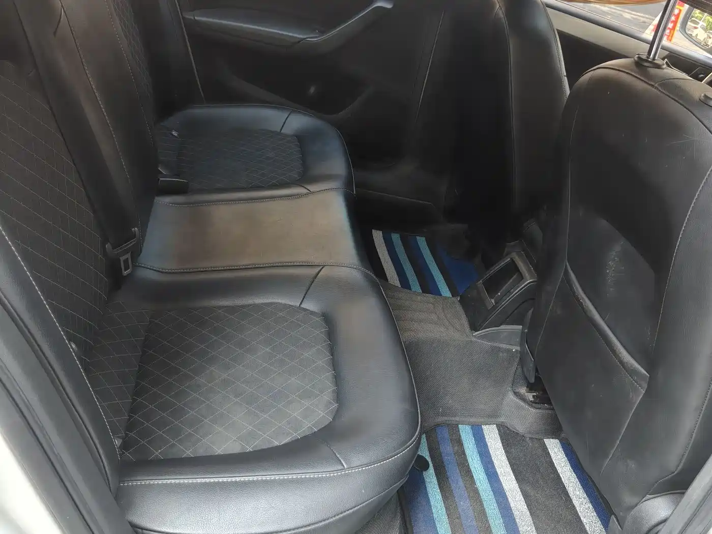 Škoda Rapid 2018 1.6L Automatic Comfort Edition фото 10