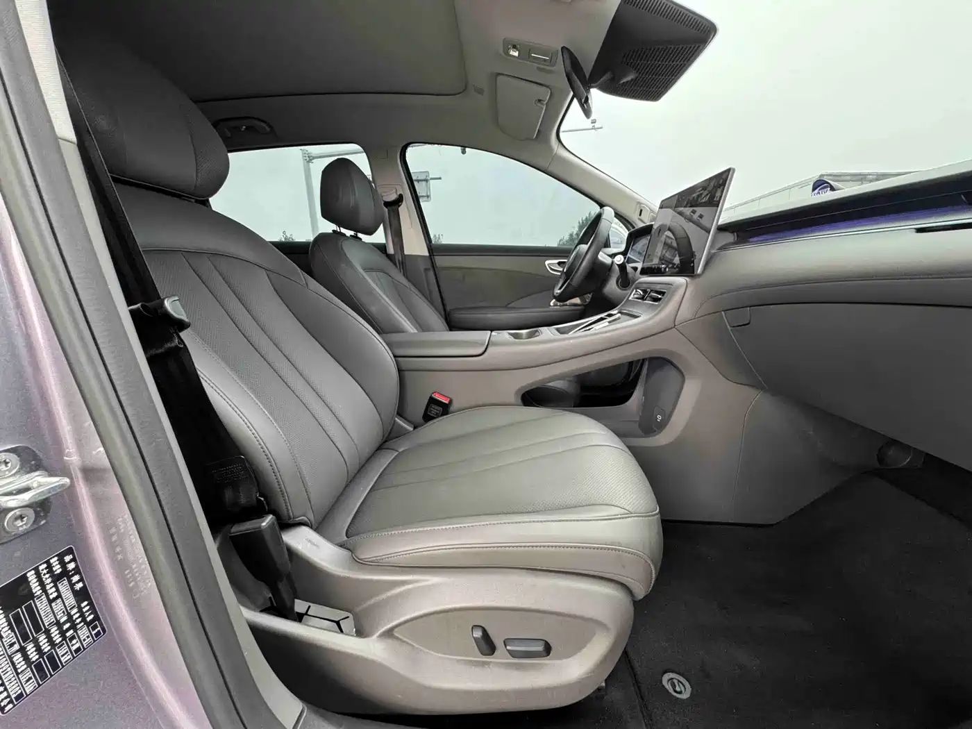 Фото 9 - Shangjie SUV
