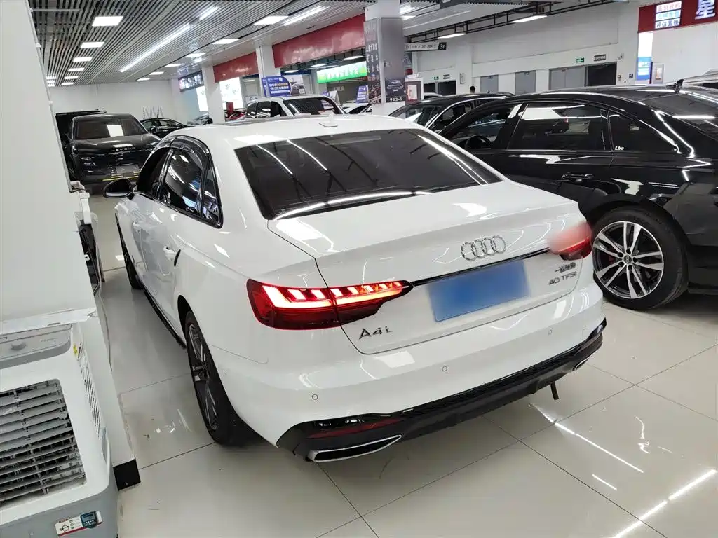 Audi A4L 2022 40 TFSI Luxury Dynamic фото 5