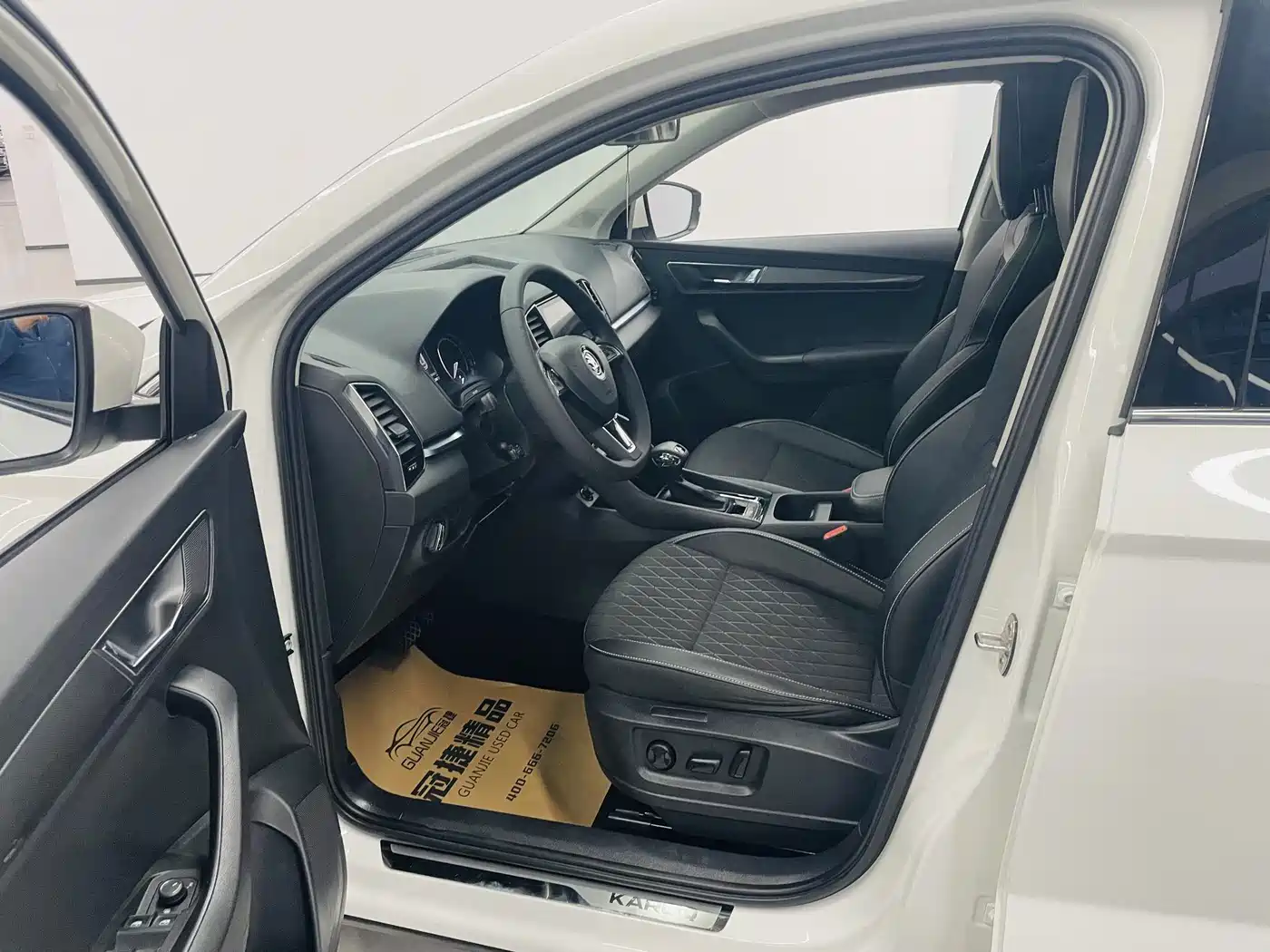 Škoda Karoq 2019 TSI280 Smart Drive Luxury Edition China VI фото 4