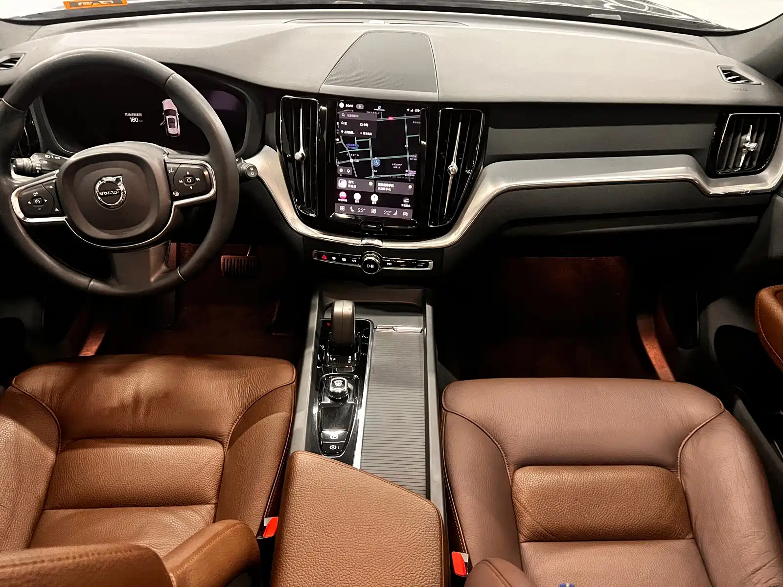 Фото 9 - Volvo XC60