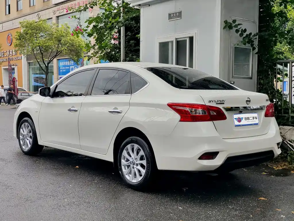 Nissan SYLPHY, миниатюра 4