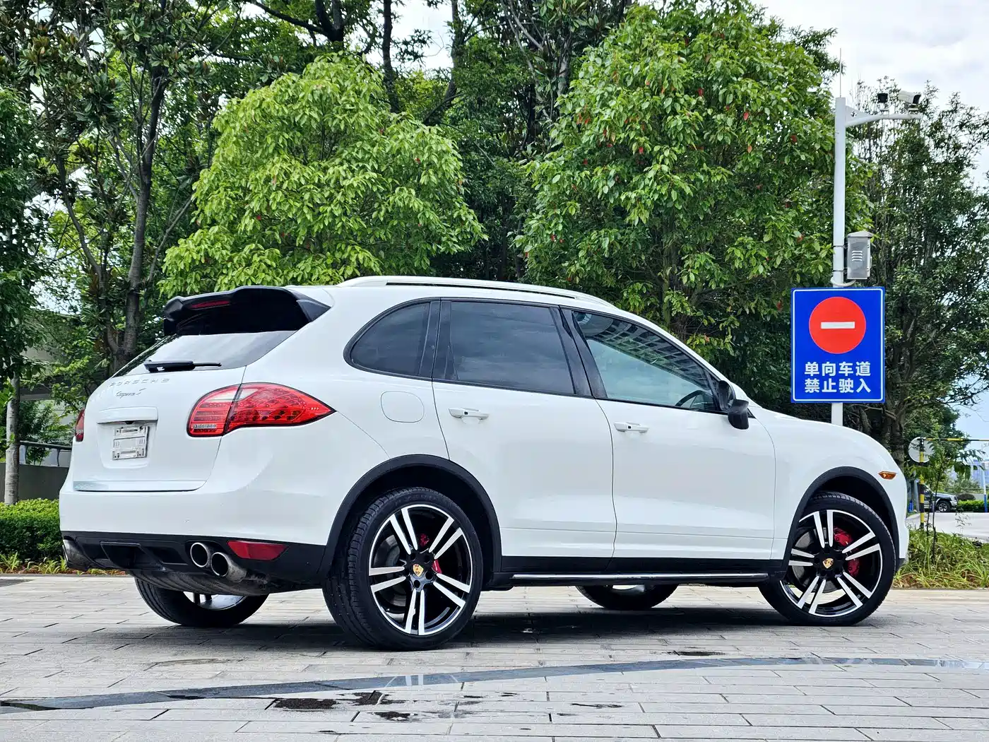 صورة 13 - Porsche Cayenne