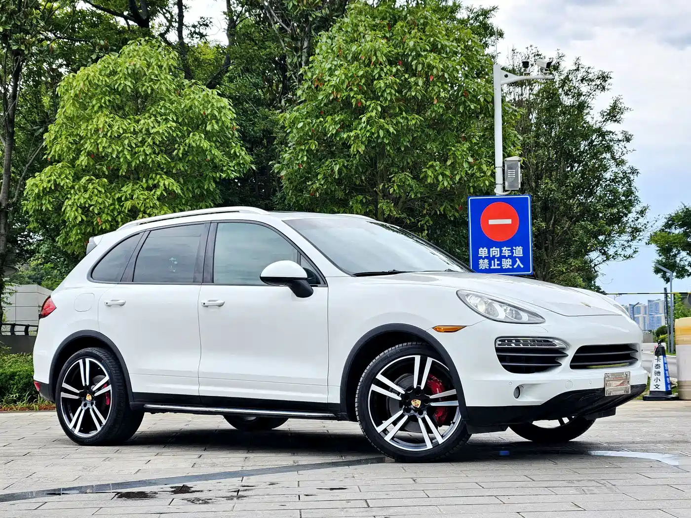 صورة 3 - Porsche Cayenne