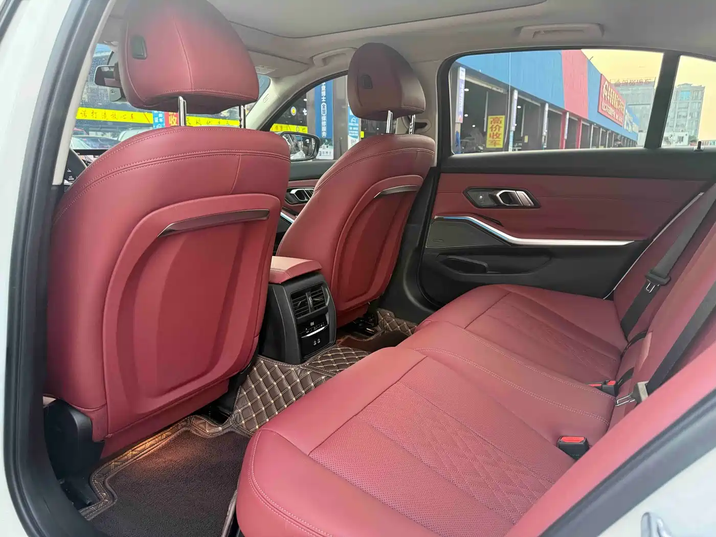 BMW 3 Series 2026 2026 330Li M Sport Shadowline Package