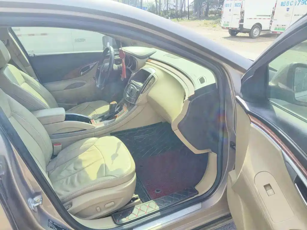 Buick LaCrosse 2010 2009 Model 2.4L Elegance Edition