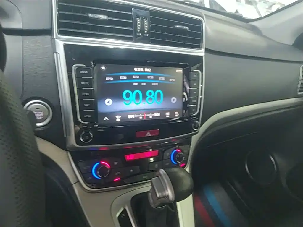 Haval M6 2019 1.5T DCT 2WD Value Edition (China VI) фото 13