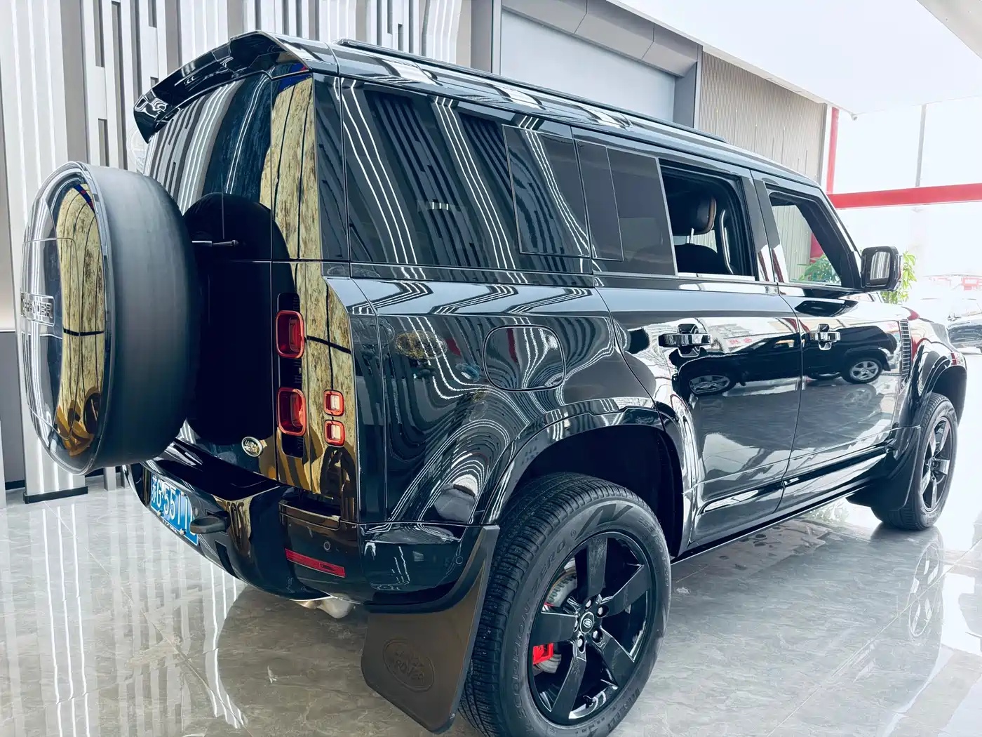 Land Rover Defender 2025 2025 110 3.0T P400 -Dynamic HSE