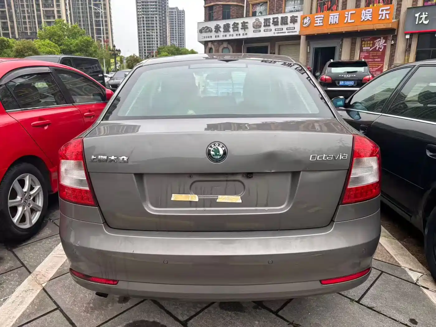 Škoda Octavia 2013 1.6L Automatic Elite Edition фото 6