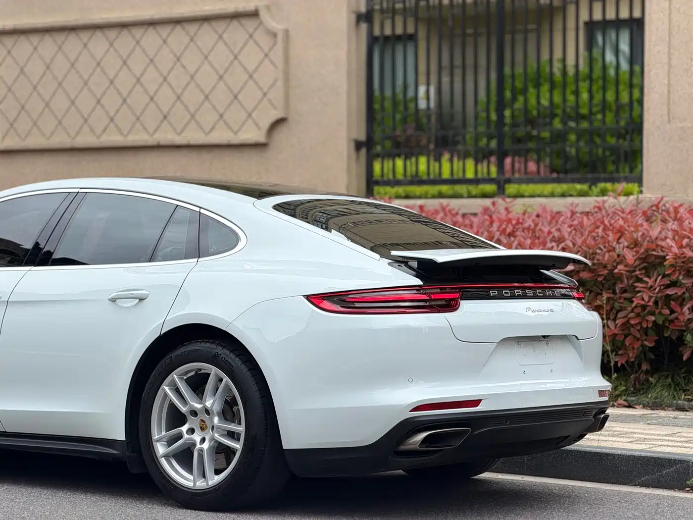 Porsche Panamera 2017 Panamera 3.0T фото 20