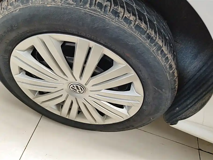 Volkswagen Polo 2016 1.6L Automatic Comfort фото 6