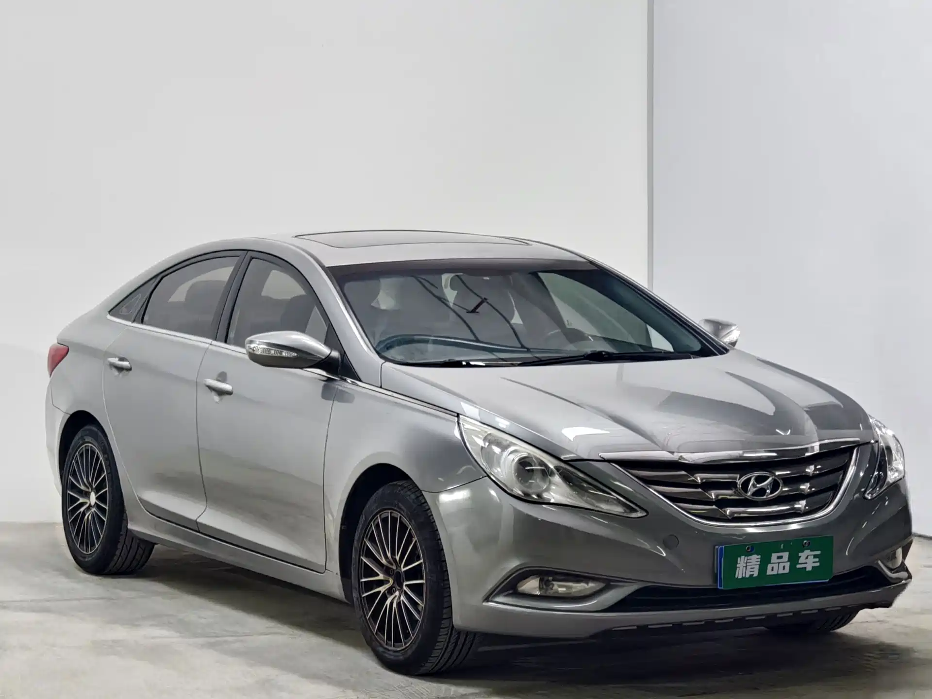 Фото 3 - Hyundai Sonata