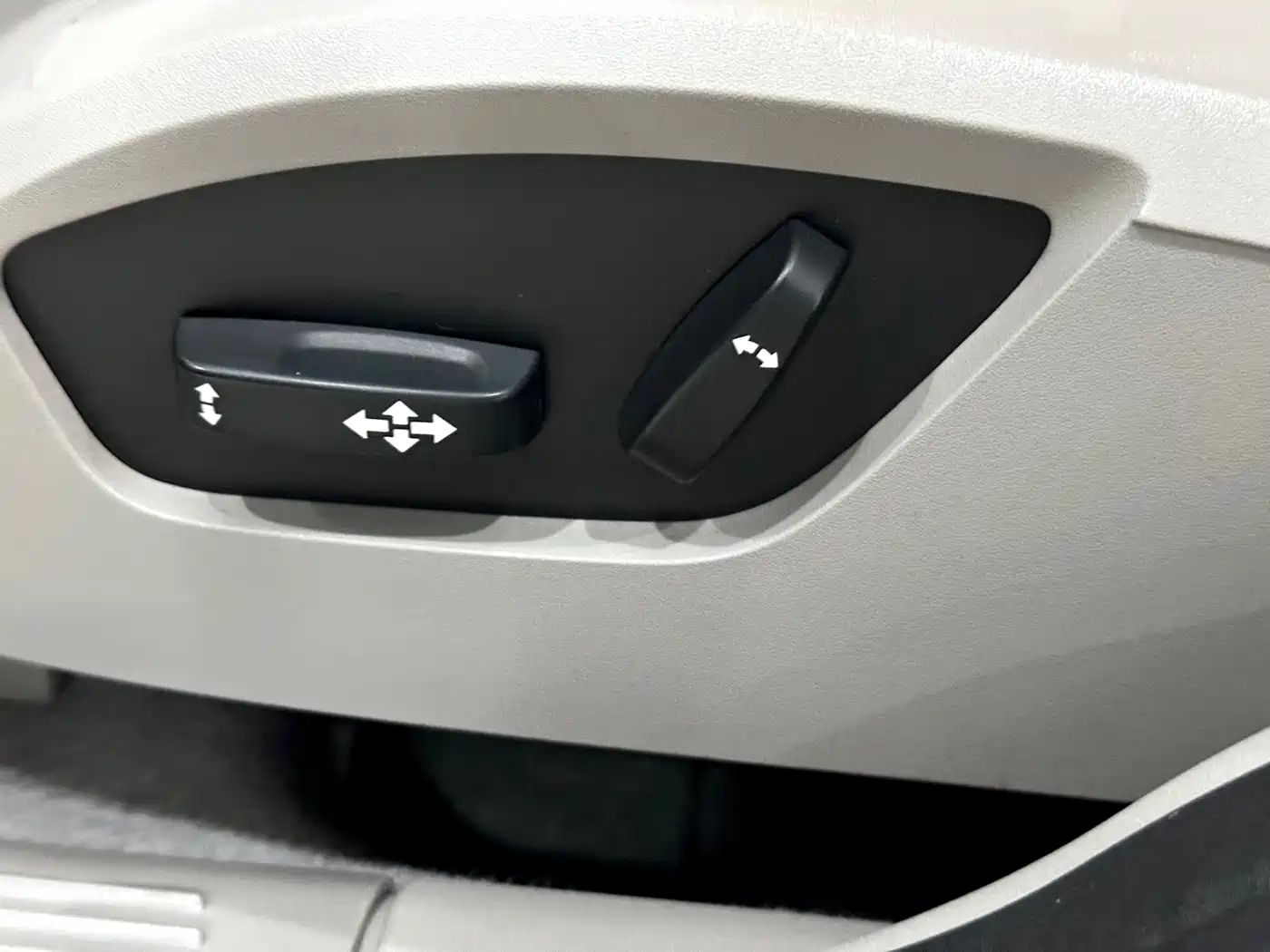 Volvo S40 2012 2011 2.0L Auto Elegance