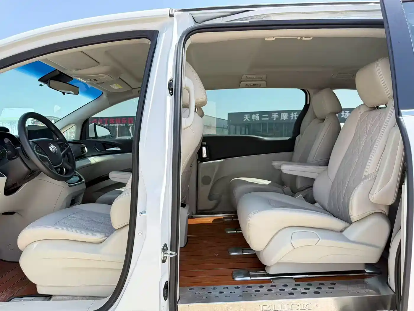Buick GL8 2022 Land Business Class 652T Comfort фото 7