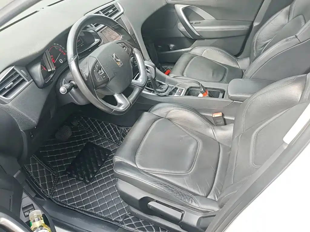 DS 5LS 2016 2015 1.6T Elegance THP160
