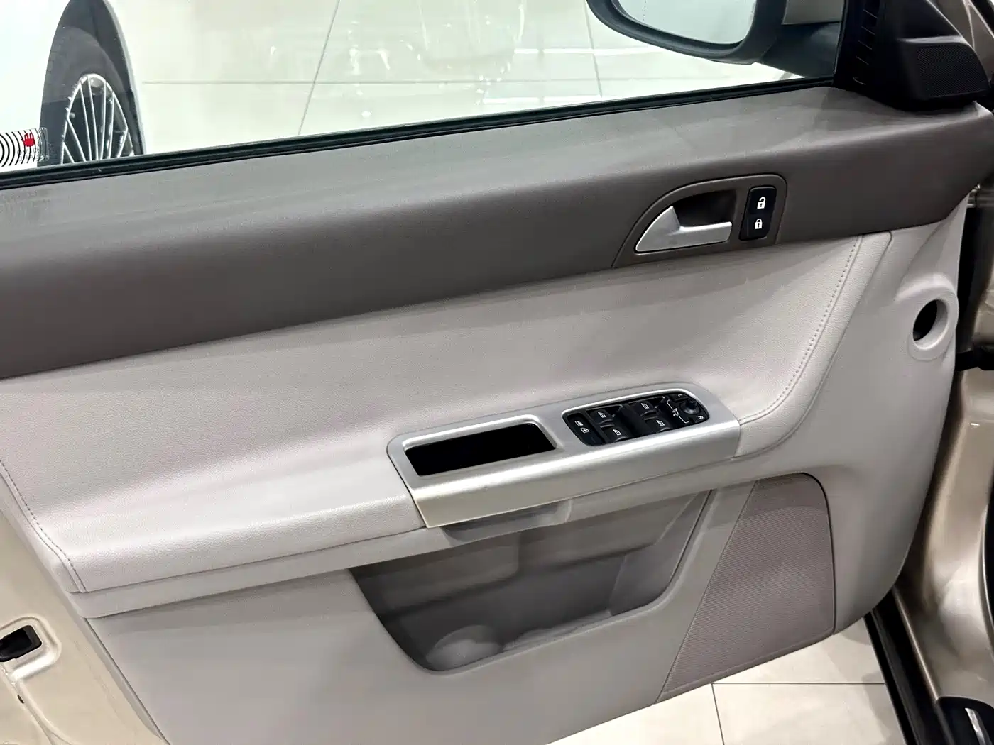 Volvo S40 2012 2011 2.0L Auto Elegance