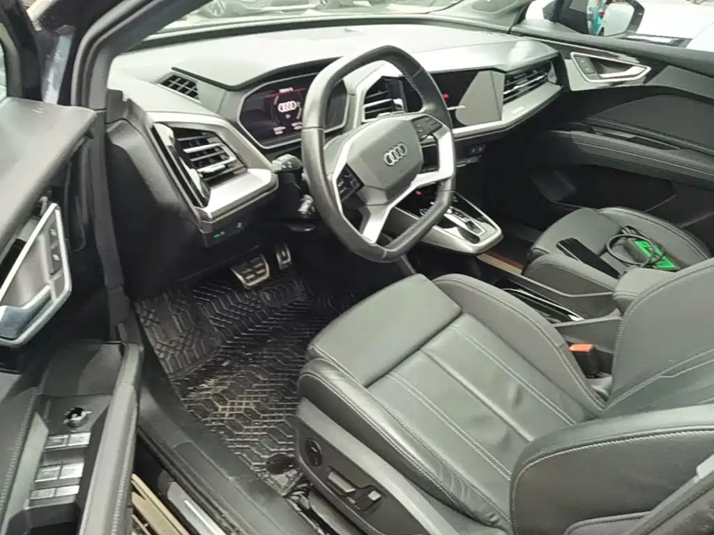 Audi Q4 e-tron 2023 2023 40 e-tron Pioneer Edition