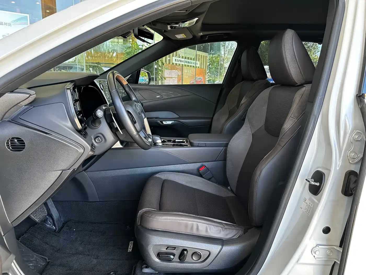 Lexus RX New Energy 2023 450h+ 4WD Enjoyment фото 6
