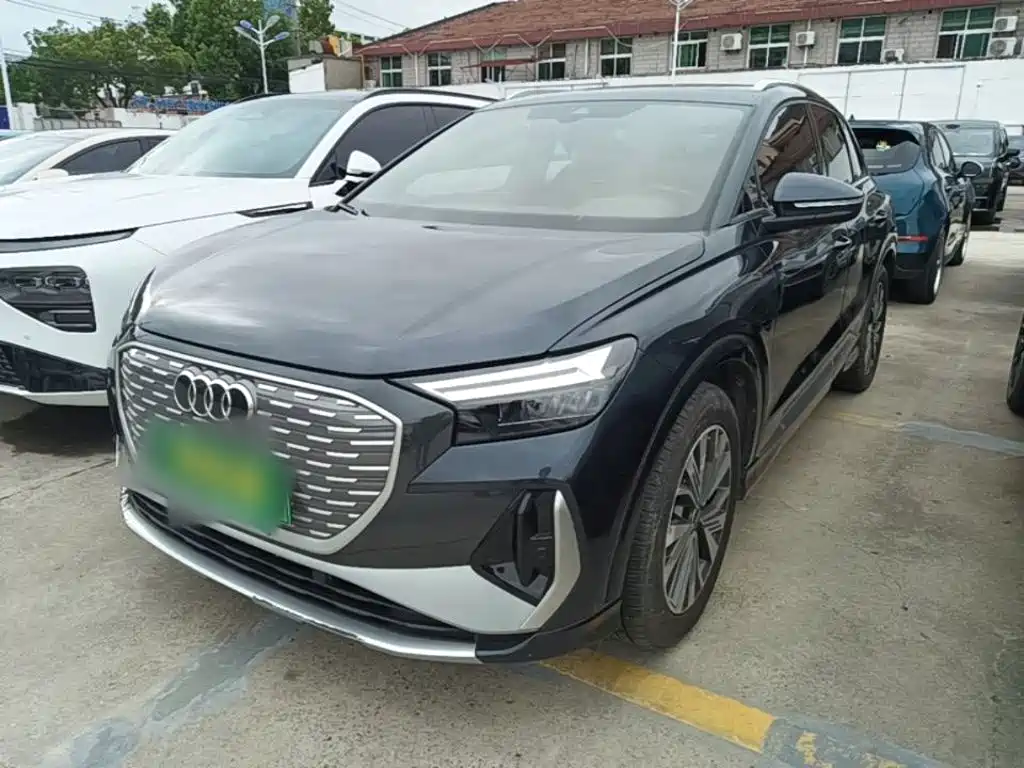 Audi Q4 e-tron 2023 2023 40 e-tron Pioneer Edition
