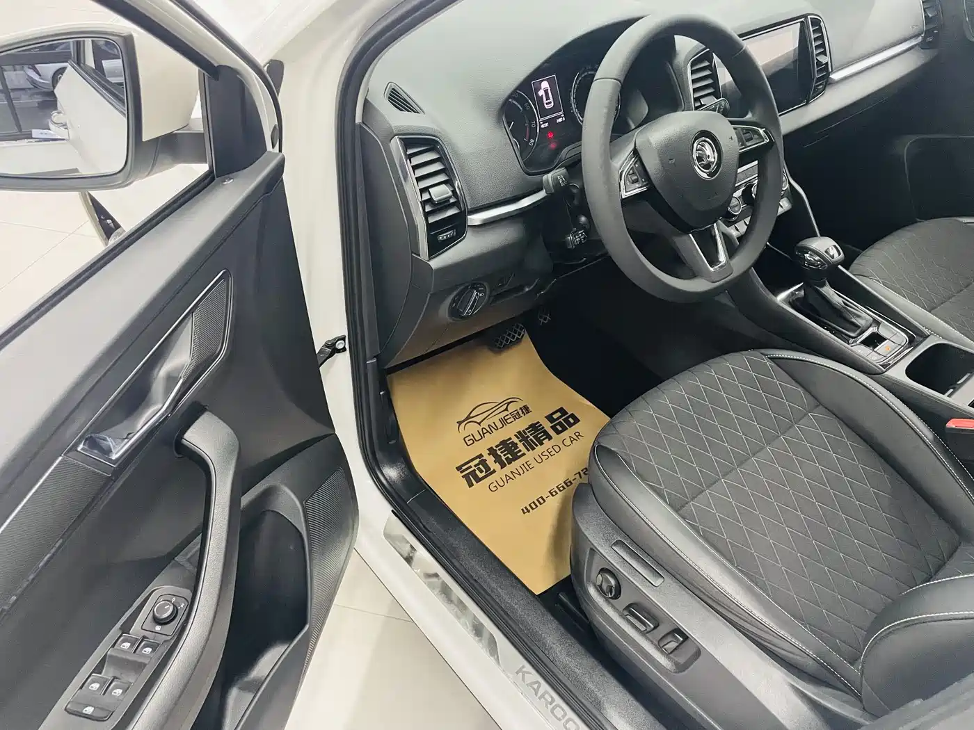 Škoda Karoq 2019 TSI280 Smart Drive Luxury Edition China VI фото 5