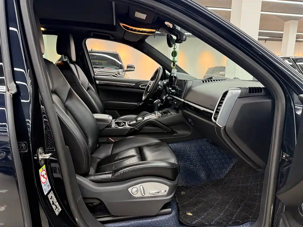 Porsche Cayenne 2016 Cayenne Platinum Edition 3.0T фото 5