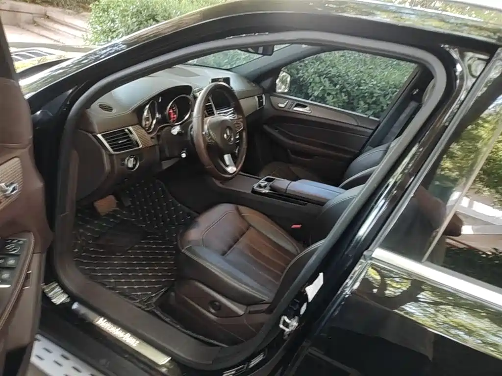Mercedes-Benz GLE 2018 GLE 320 4MATIC Dynamic Ultimate Edition фото 15