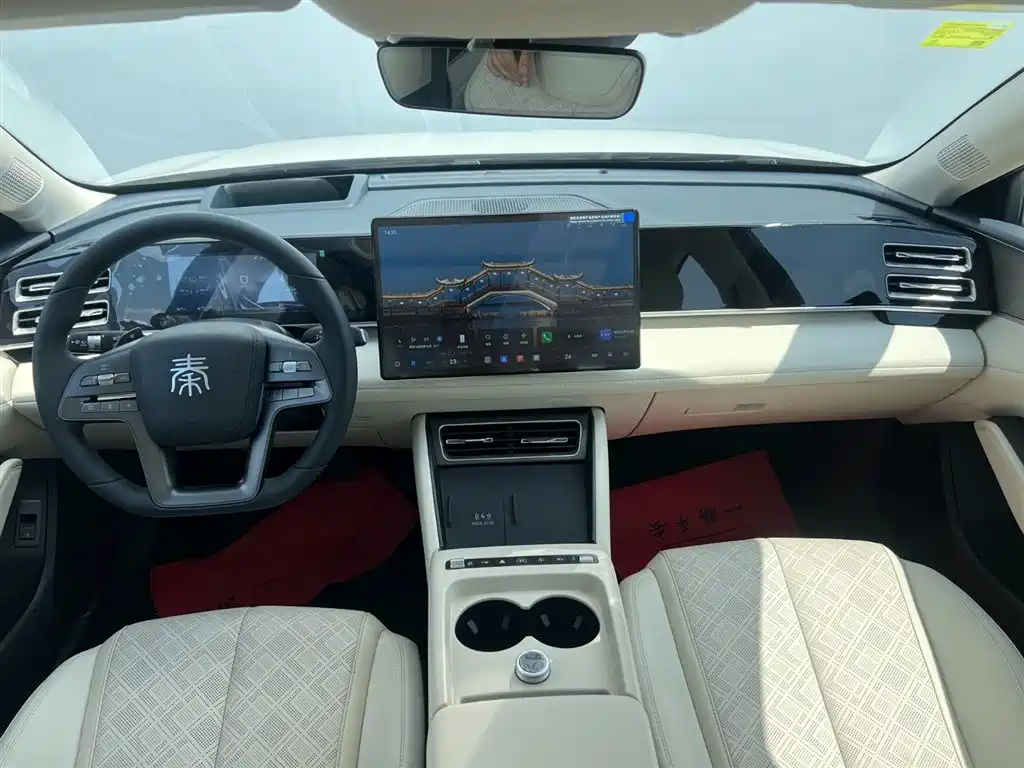 BYD Qin L 2026 DM-i 210KM Yun Nian Edition фото 6
