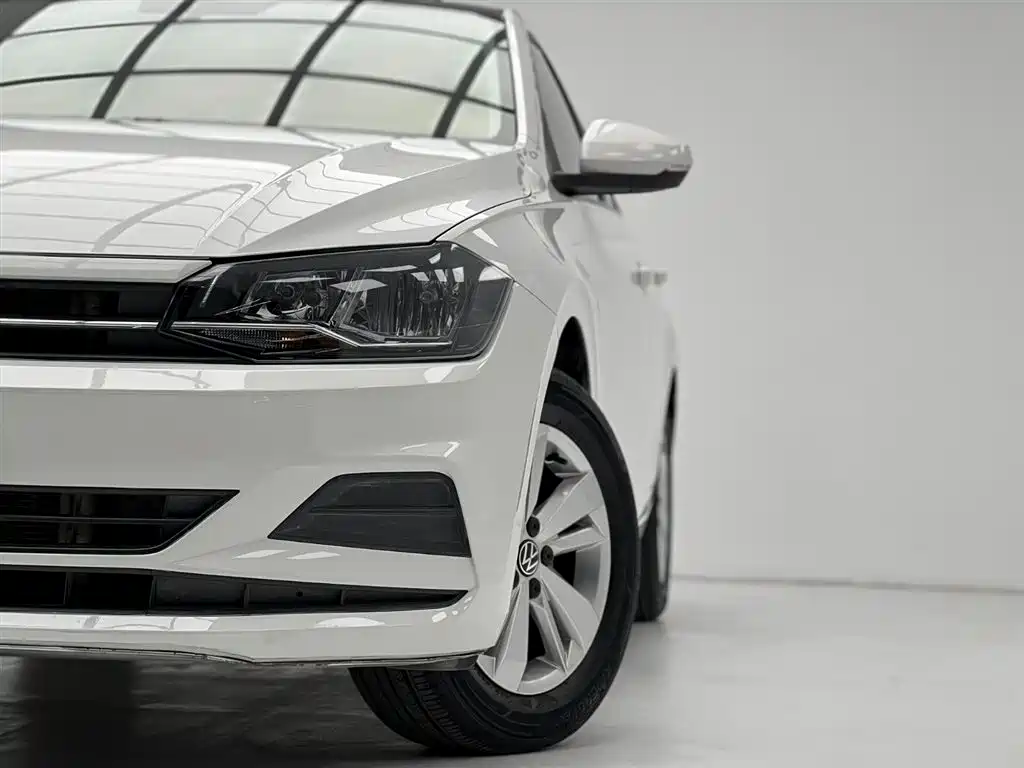 Volkswagen Polo 2021 Plus 1.5L Automatic Panorama Enjoyment Edition фото 5