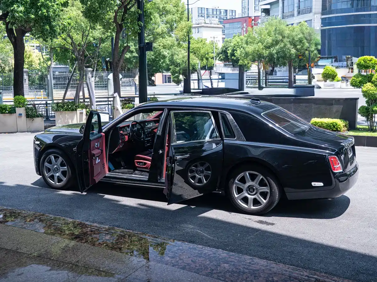 Фото 7 - Rolls-Royce Phantom
