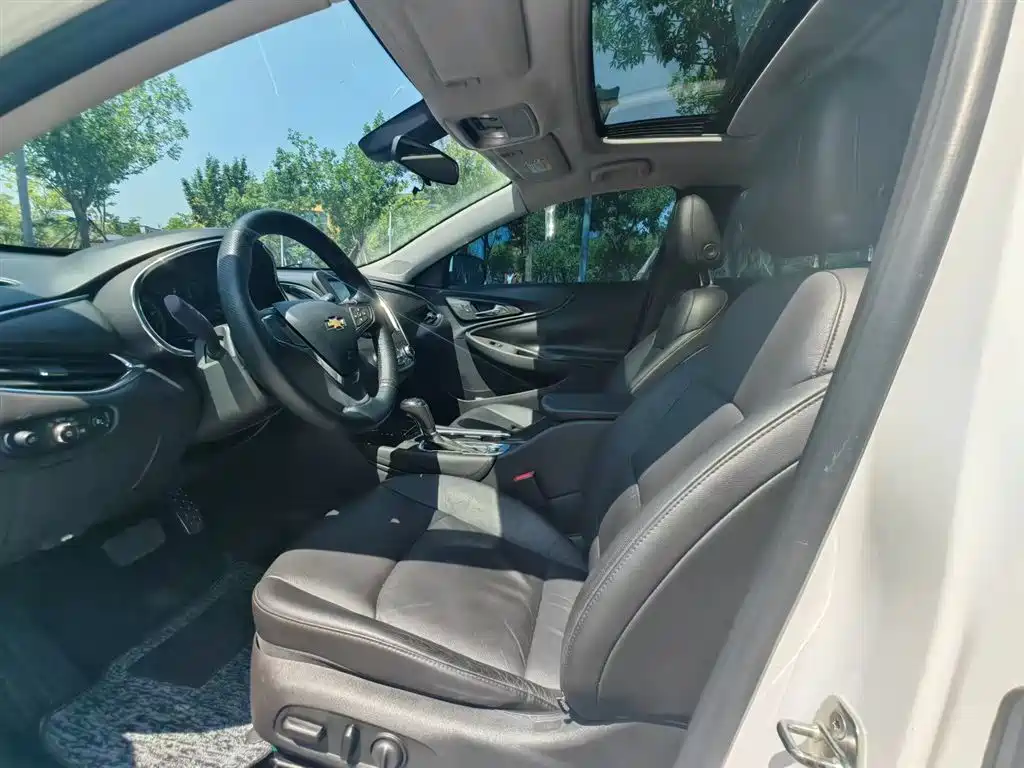 Chevrolet Malibu XL 2017 1.5T Auto Sport Edition фото 13
