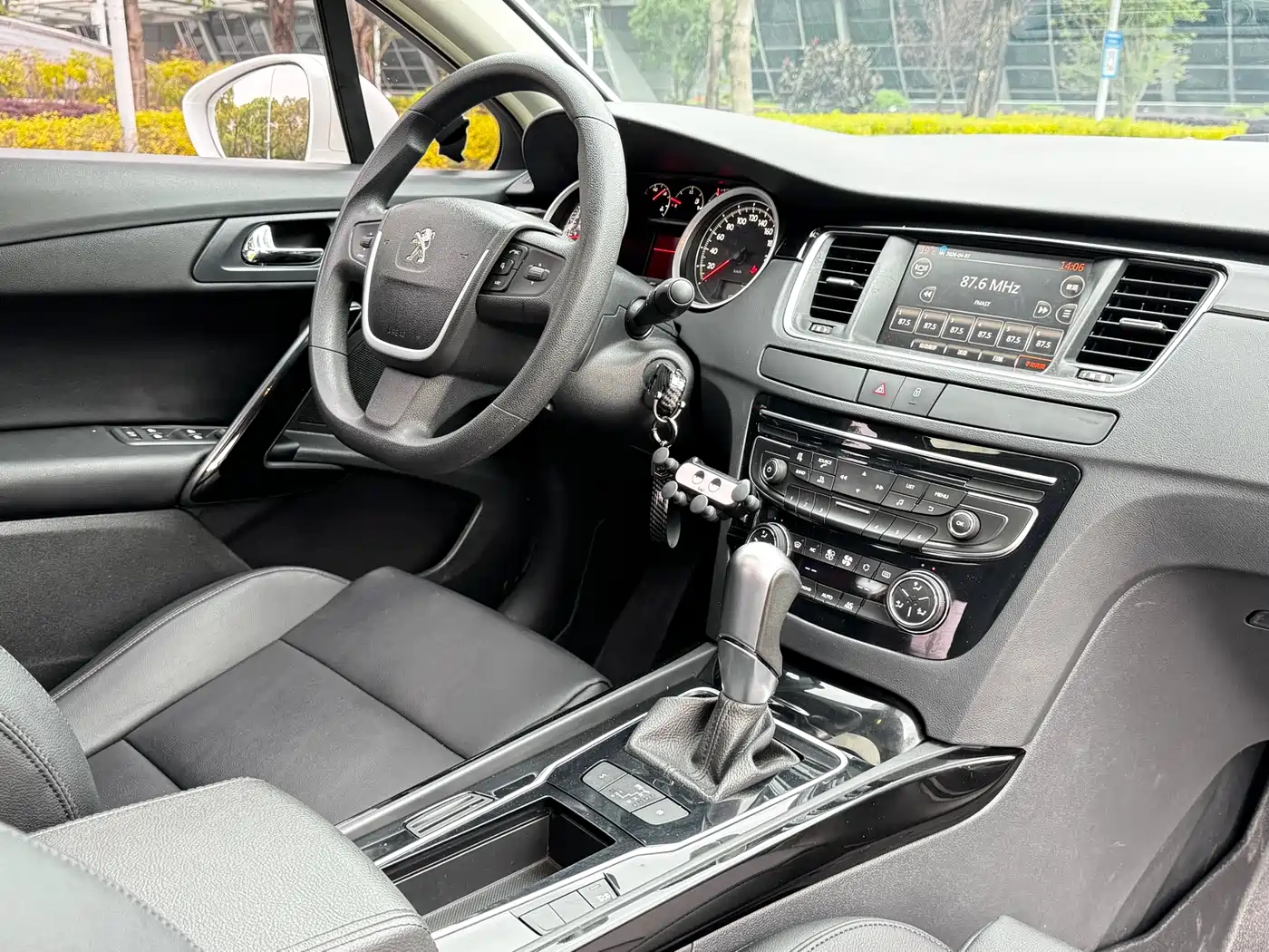 Peugeot 508 2015 1.6THP Auto Comfort Edition фото 6