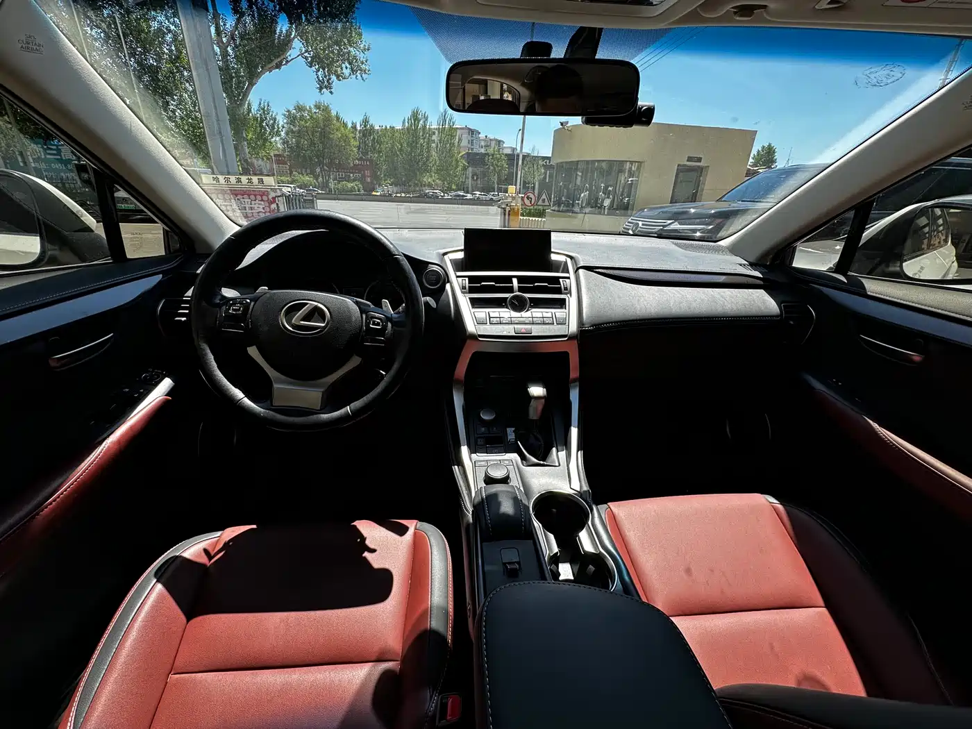 Lexus NX 2015 200t AWD F Sport фото 7