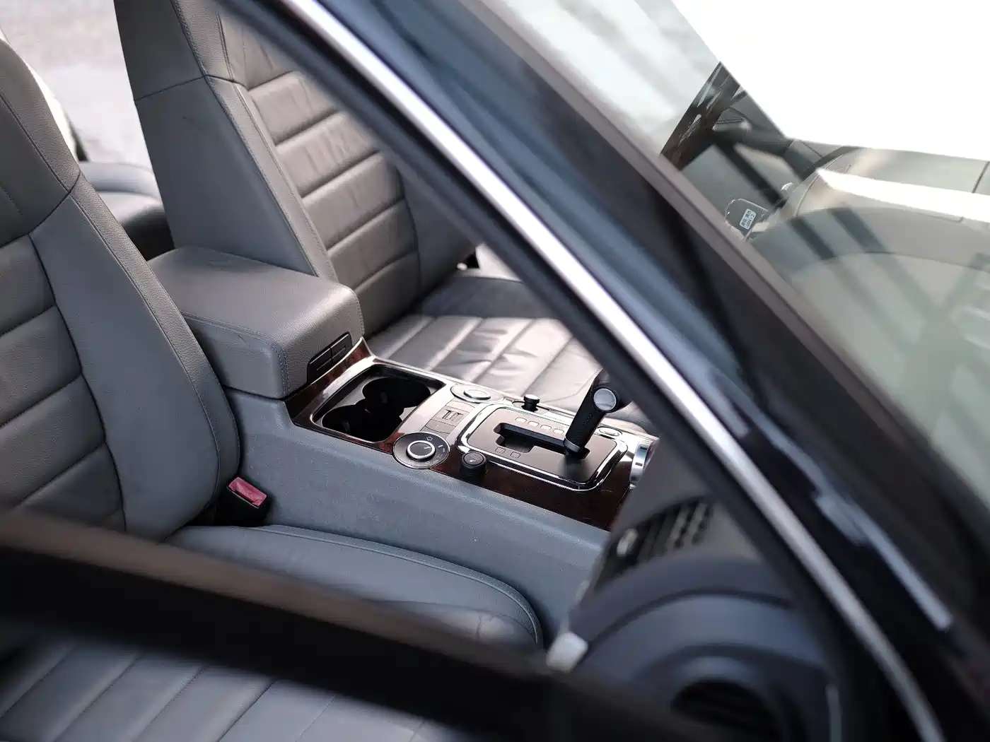 Volkswagen Touareg 2007 3.6L Luxury фото 57