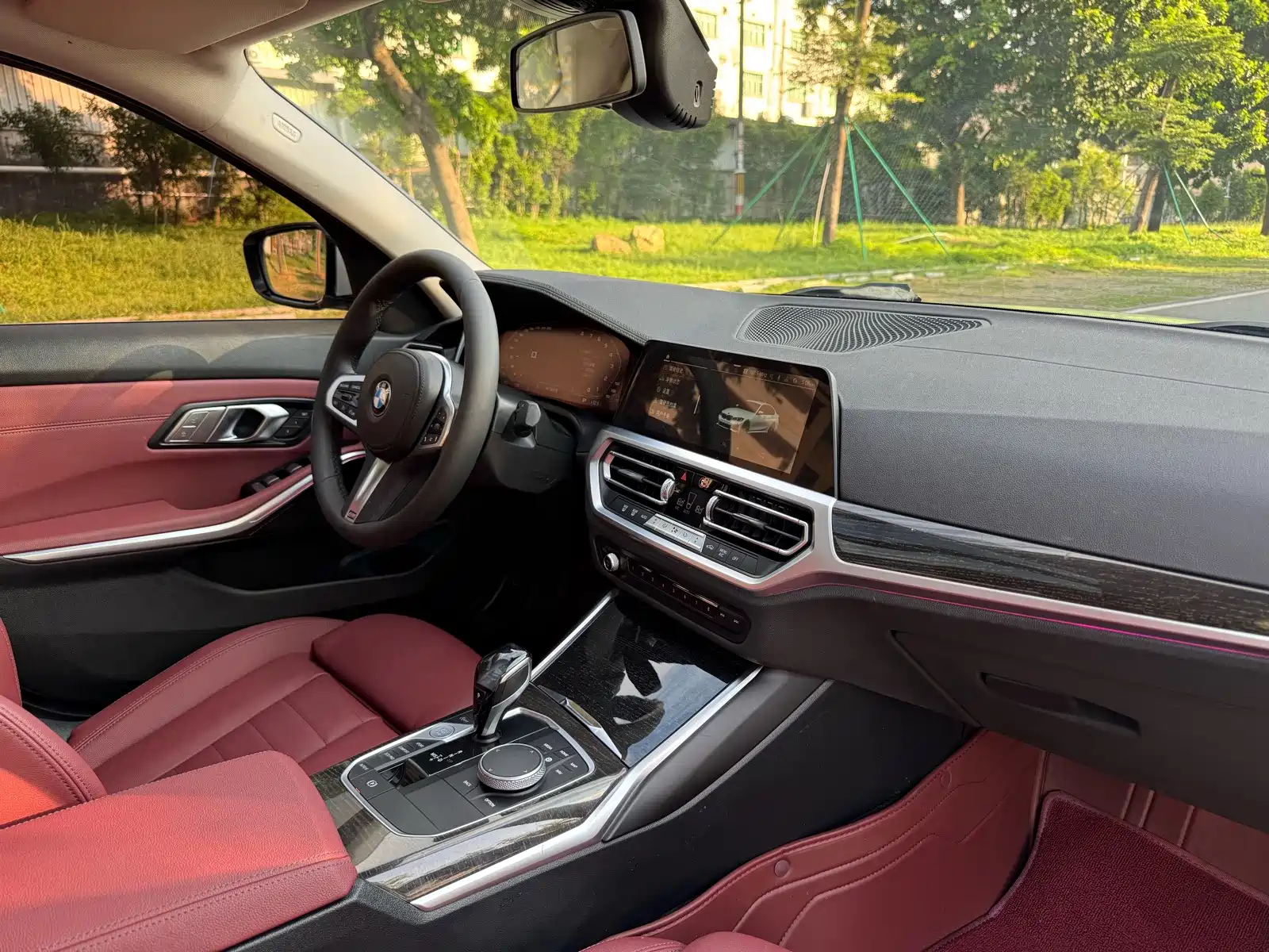 Photo 16 - BMW 3 Series