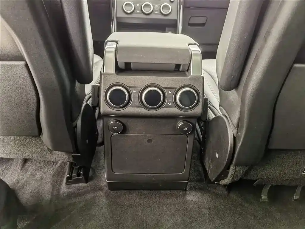 Land Rover Discovery 2020 3.0 SC V6 SE фото 15