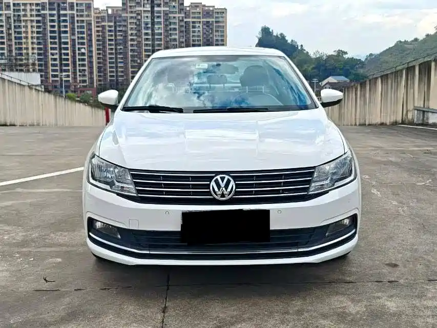Volkswagen Lavida 2017 230TSI DSG Comfort Edition фото 2
