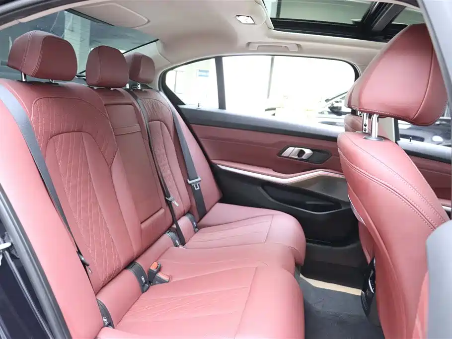 BMW 3 Series 2024 325Li M Sport Package фото 17
