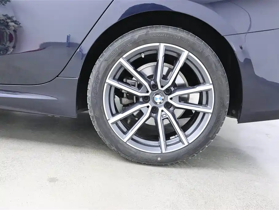 BMW 3 Series 2024 325Li M Sport Package фото 34
