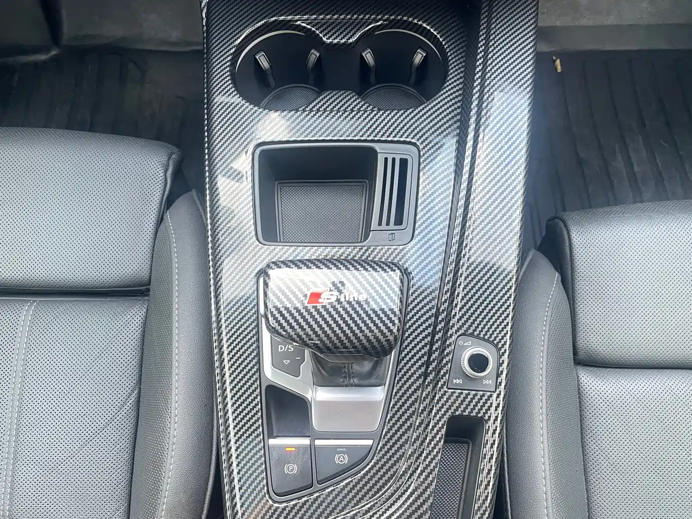 Audi A4L 2020 40 TFSI Fashion Dynamic Edition фото 24