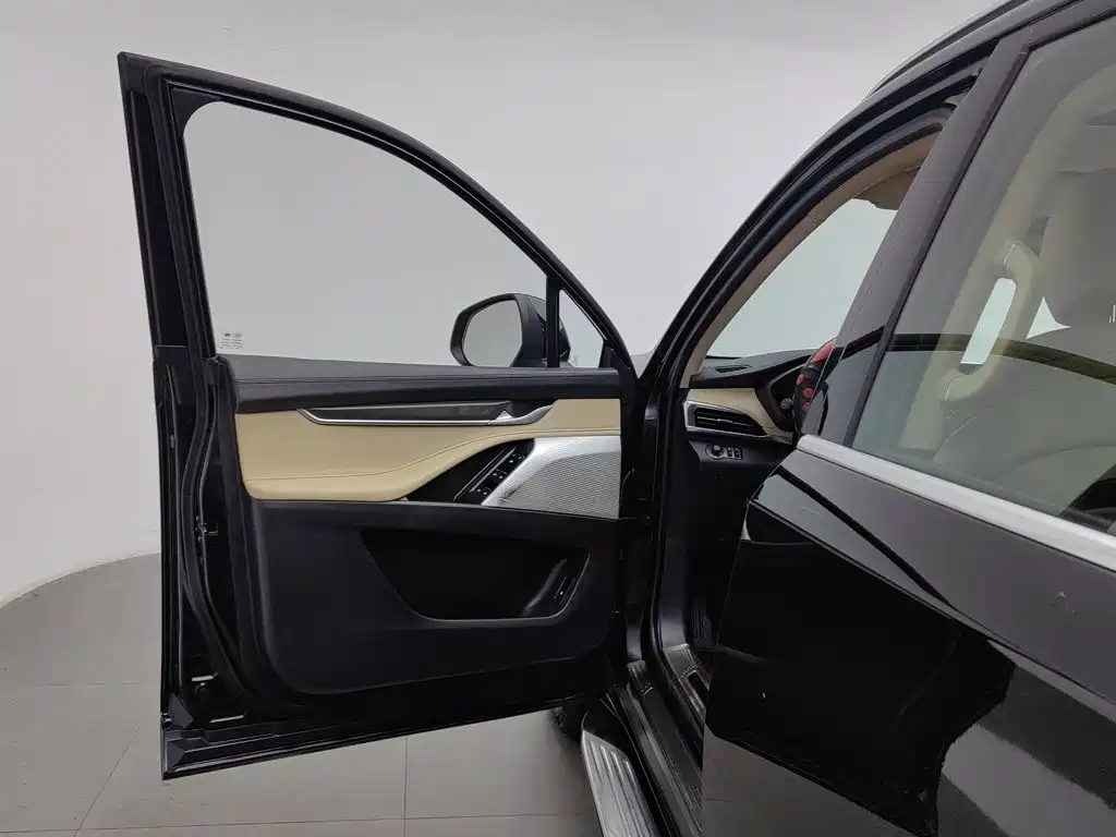 SAIC Maxus D90 2019 2017 2.0T Automatic 2WD Uranus