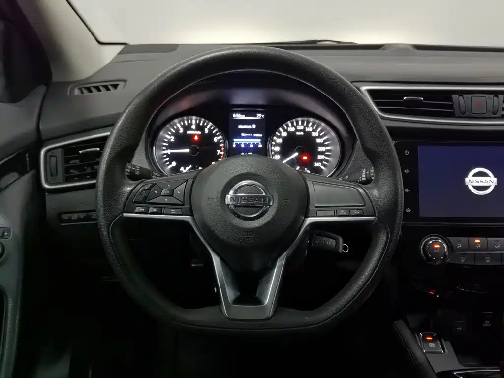 Фото 11 - Nissan Qashqai