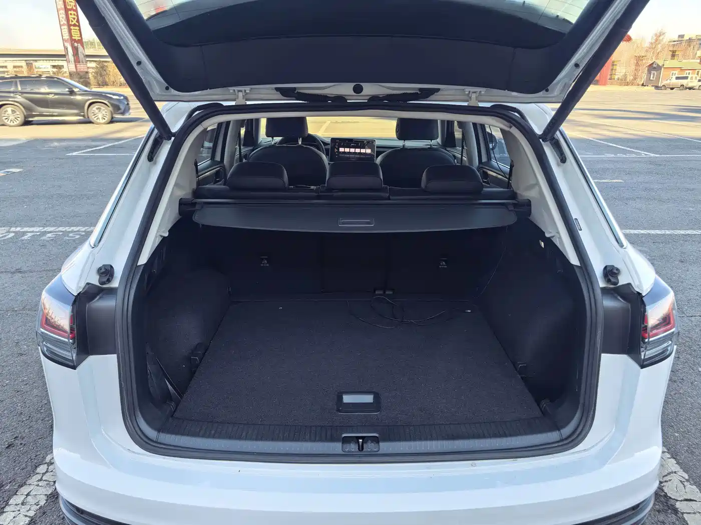 Volkswagen Tayron 2023 280TSI 2WD Luxury Plus Advanced Edition фото 9