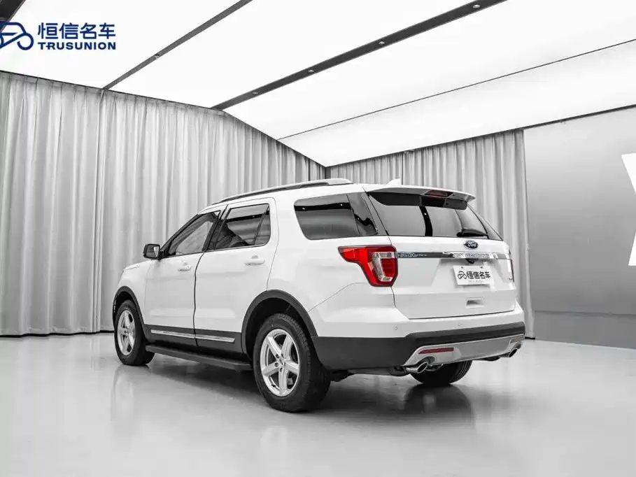 Ford Explorer (Import) 2018 2017 2.3T Trend Edition