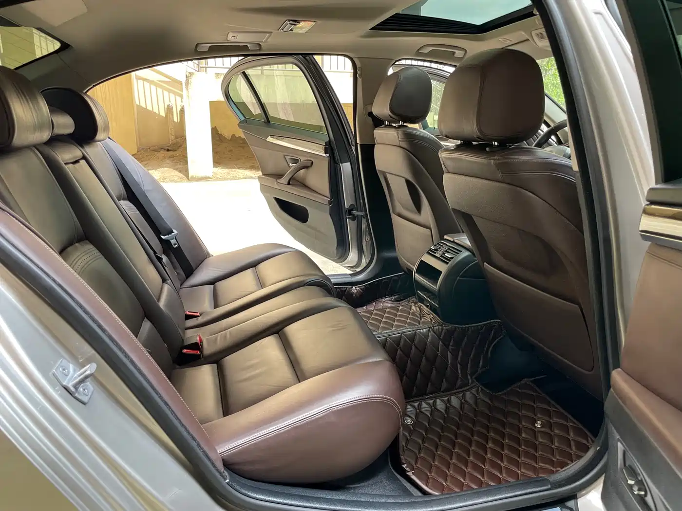 BMW 5 Series 2014 525Li Luxury Design Package фото 13