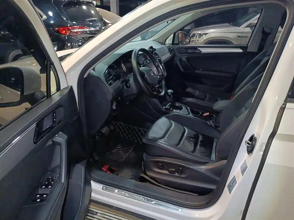 Volkswagen Tiguan L 2020 330TSI Auto 2WD Panorama Comfort China VI фото 18