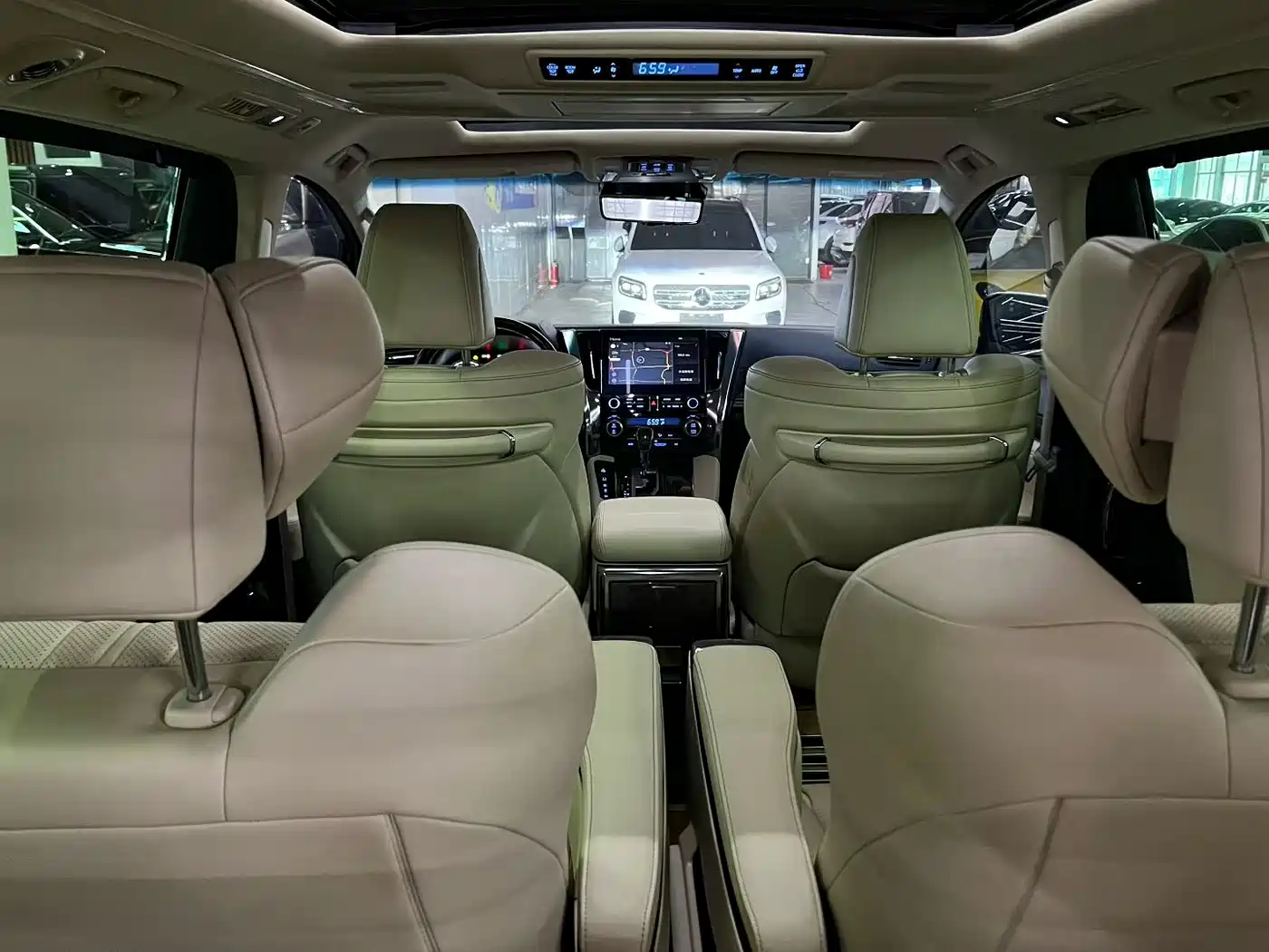 Toyota Vellfire 2021 Crown Hybrid 2.5L HV Supreme Edition фото 6
