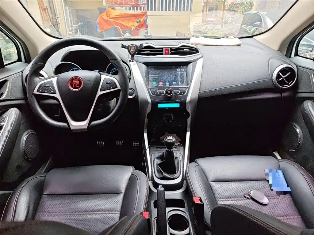 BYD Yuan 2017 1.5L Manual Cool Connect фото 13